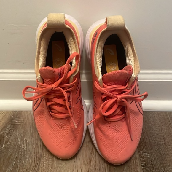 ASICS gel-nimbus size 6.5 - Picture 2 of 4